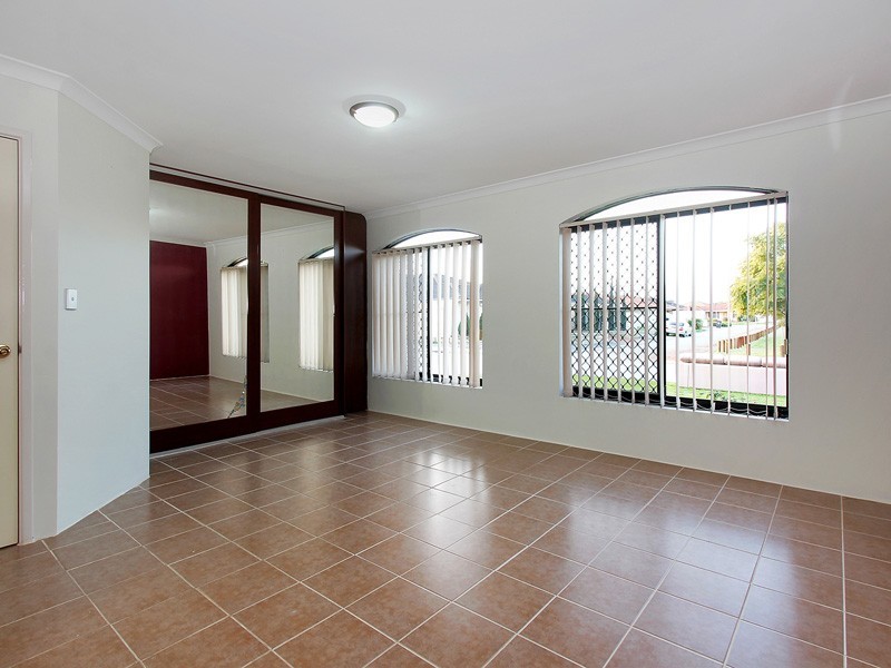6 Daly Circle, Langford WA 6147