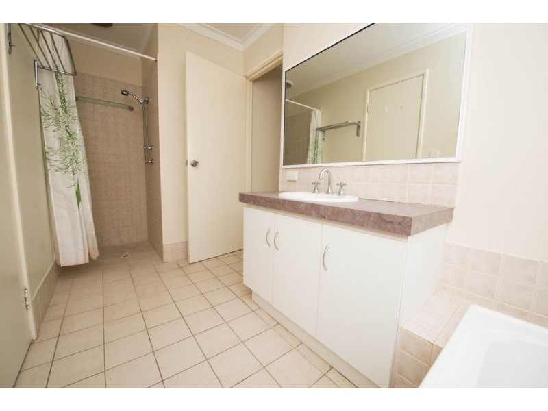 7/2a Isobel Street, Bentley WA 6102