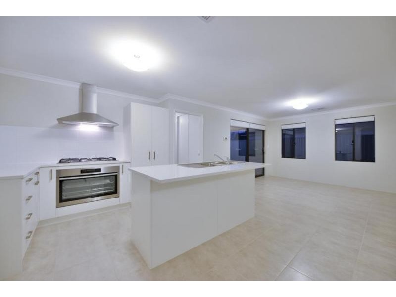 6 Maya Crescent, Forrestfield WA 6058