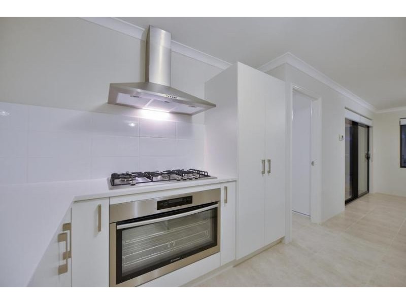 6 Maya Crescent, Forrestfield WA 6058