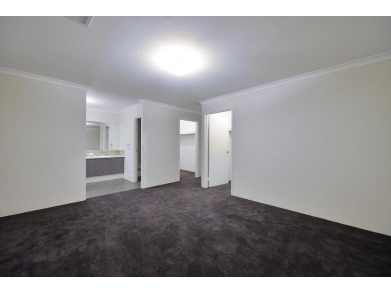 6 Maya Crescent, Forrestfield WA 6058