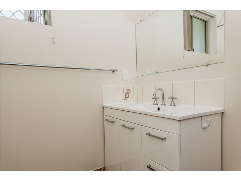 10 Crossford Street, Thornlie WA 6108