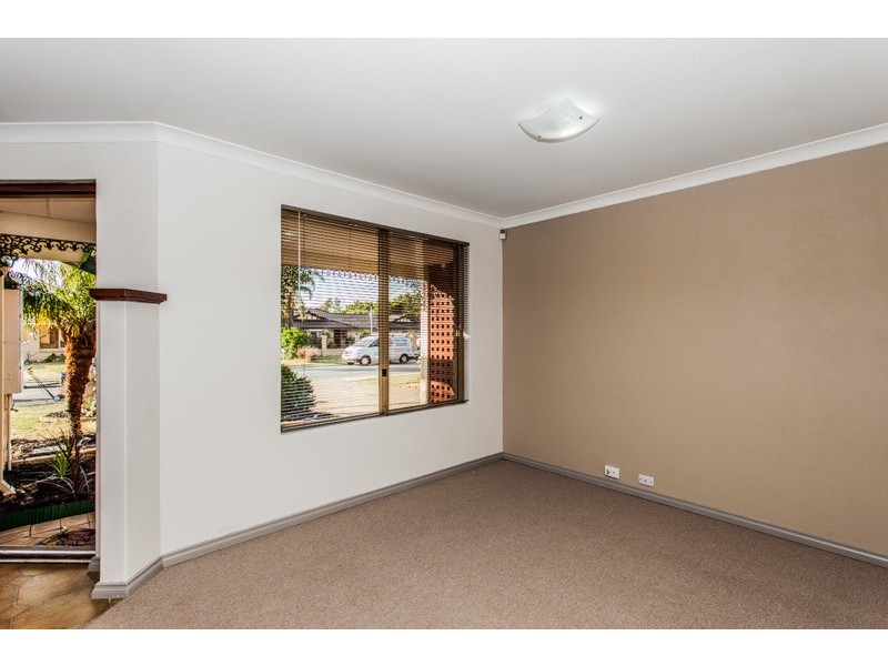 19 Kirin Way, Maddington WA 6109