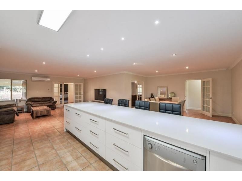 70 Dale Place, Orange Grove WA 6109