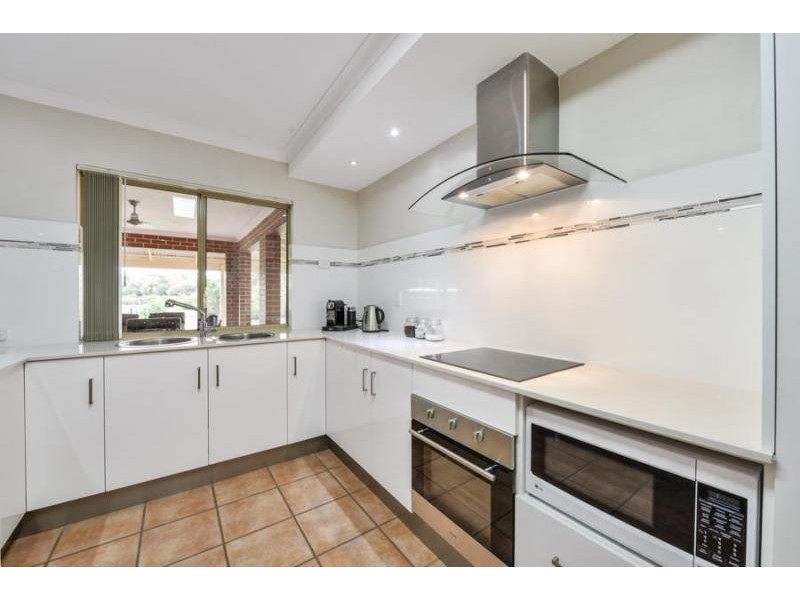 70 Dale Place, Orange Grove WA 6109