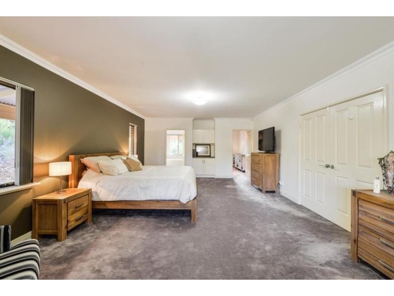 70 Dale Place, Orange Grove WA 6109