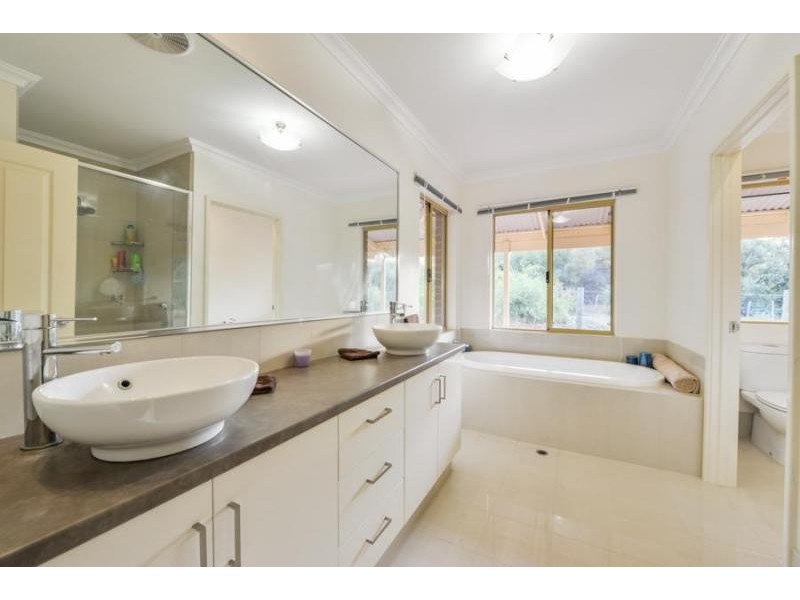 70 Dale Place, Orange Grove WA 6109