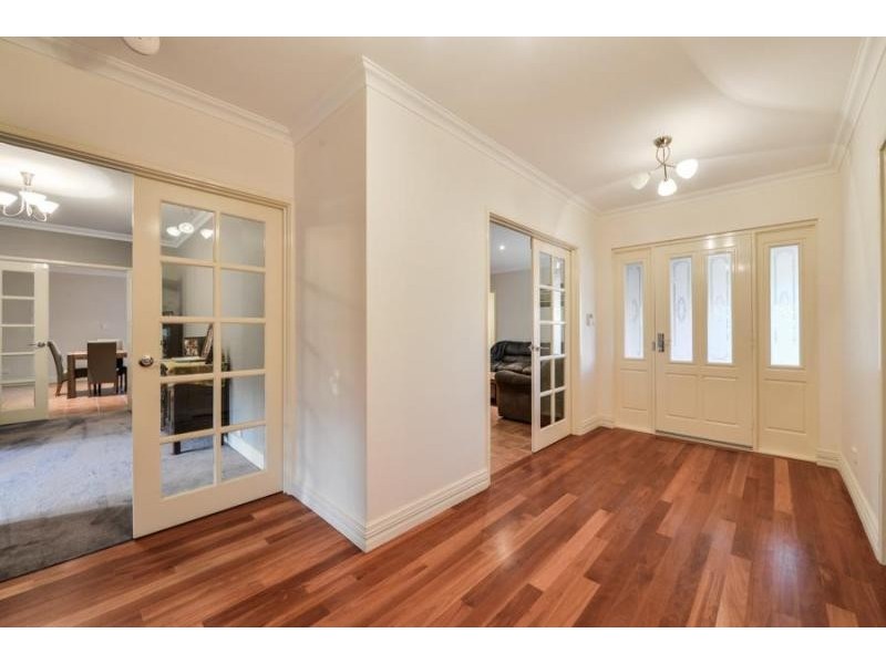 70 Dale Place, Orange Grove WA 6109