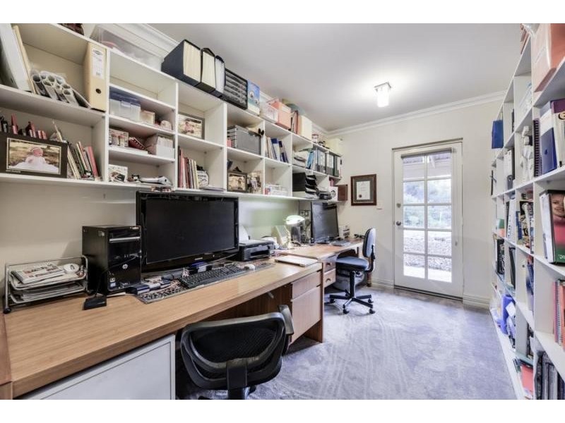 70 Dale Place, Orange Grove WA 6109