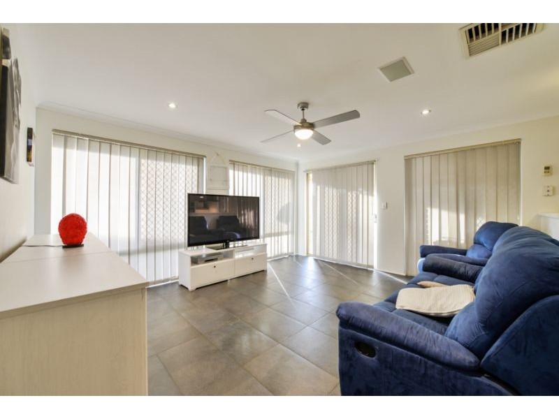8 Quondong Close, Kenwick WA 6107