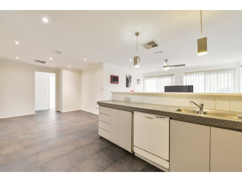 8 Quondong Close, Kenwick WA 6107