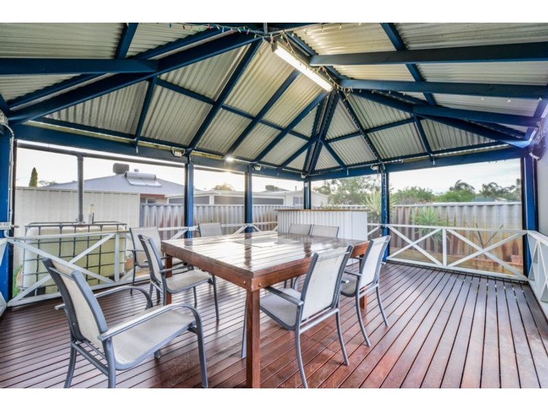 8 Quondong Close, Kenwick WA 6107