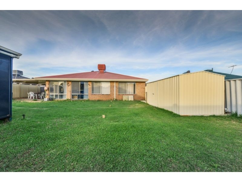 8 Quondong Close, Kenwick WA 6107