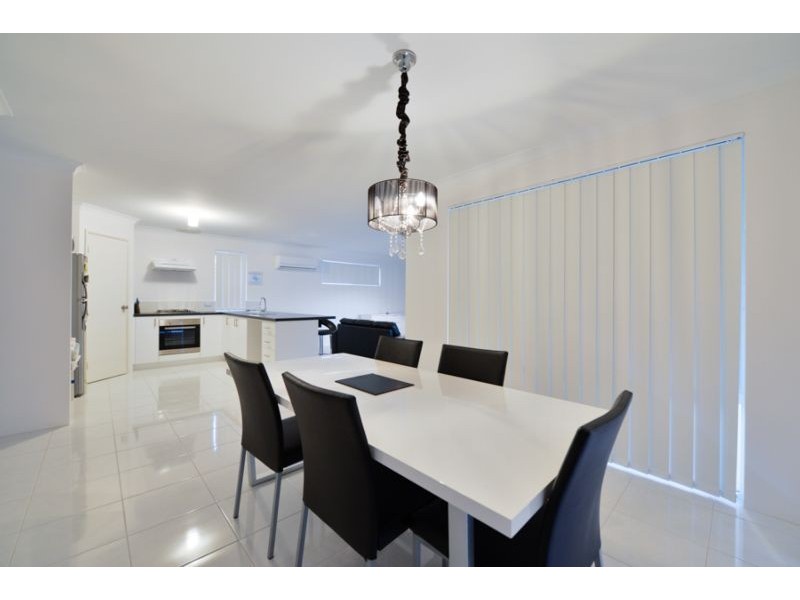 2 Serisier Parkway, Queens Park WA 6107