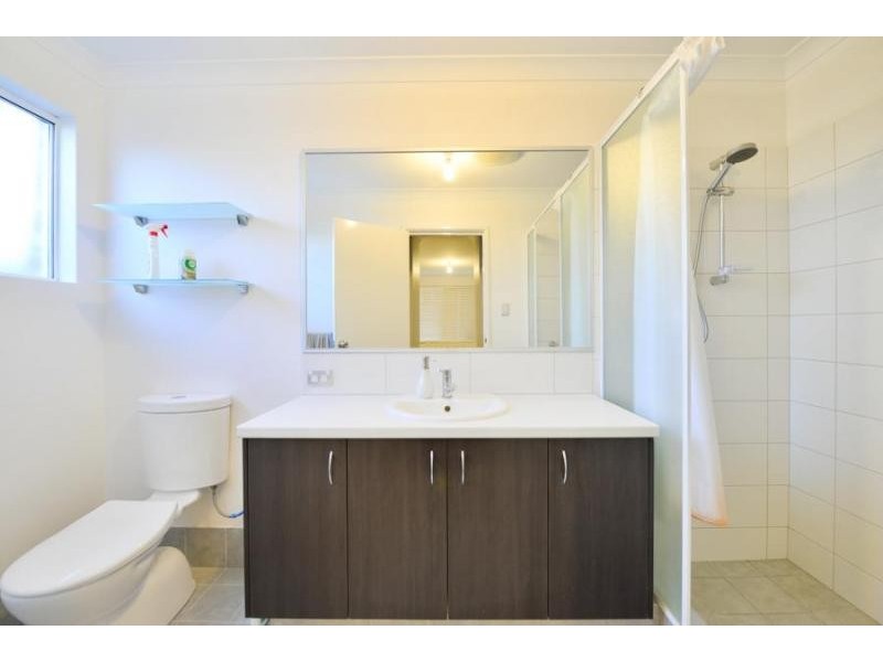 2 Serisier Parkway, Queens Park WA 6107