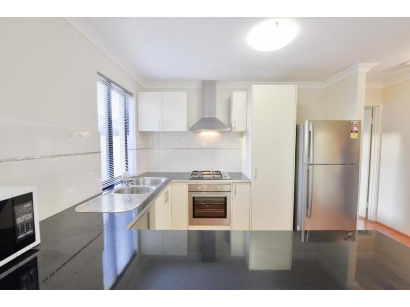 2/26 Prince Street, Queens Park WA 6107