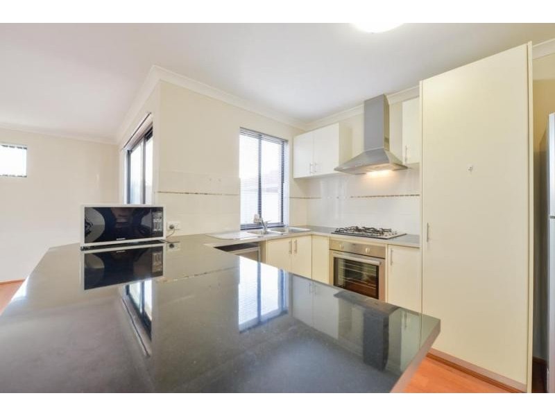 2/26 Prince Street, Queens Park WA 6107