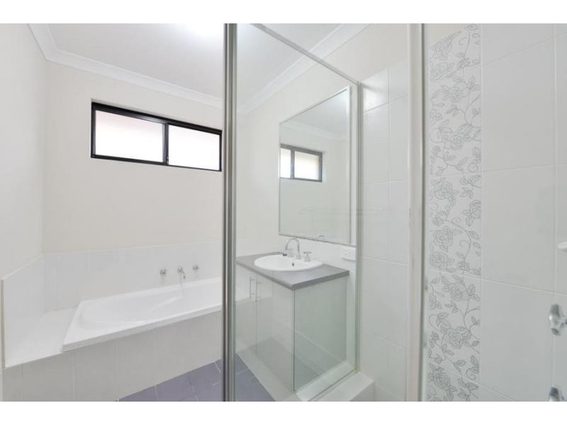 2/26 Prince Street, Queens Park WA 6107