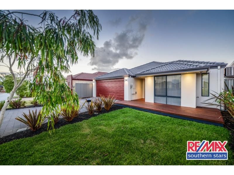 31 Serisier Parkway, Queens Park WA 6107