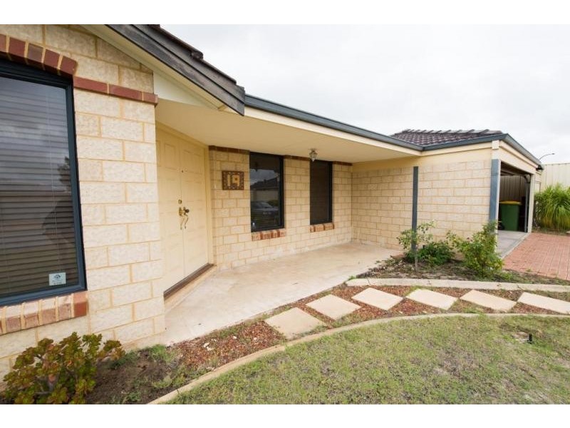 19 Carnegie Parade, Success WA 6164