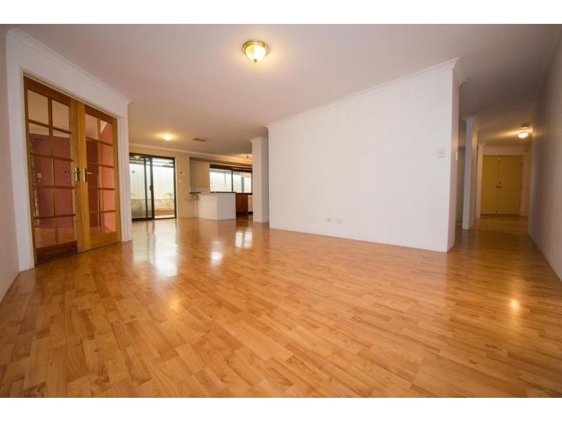 19 Carnegie Parade, Success WA 6164