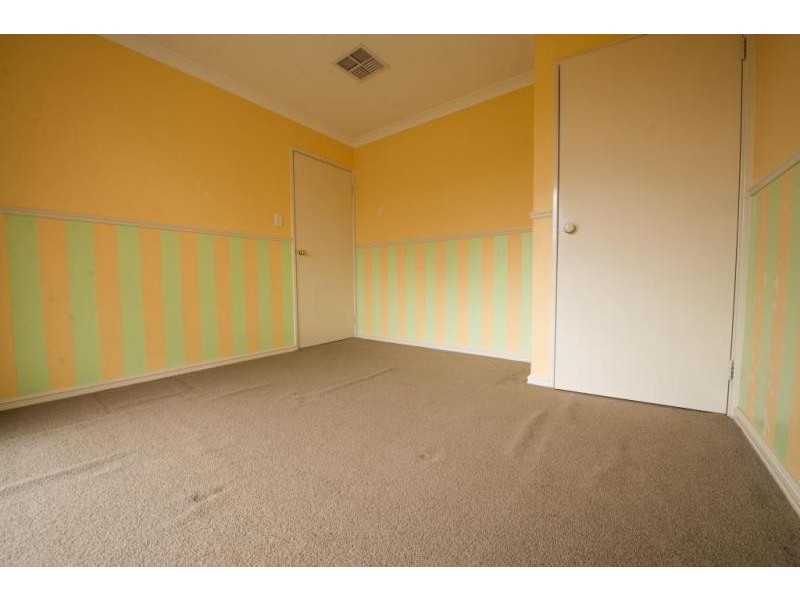 19 Carnegie Parade, Success WA 6164