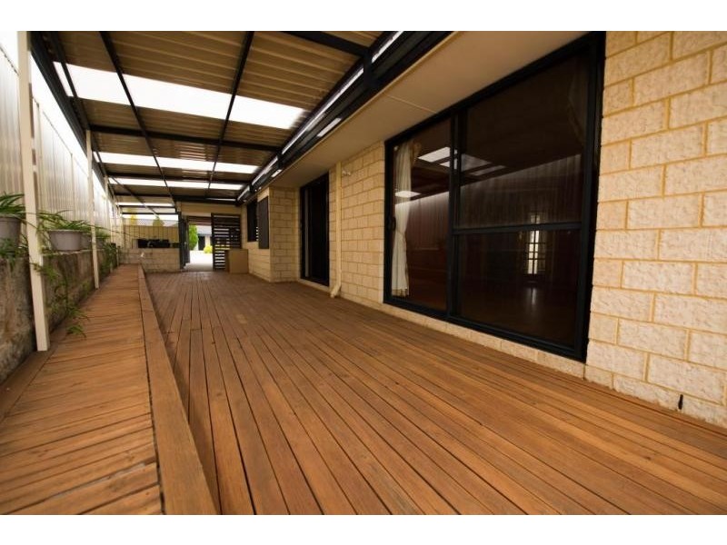 19 Carnegie Parade, Success WA 6164