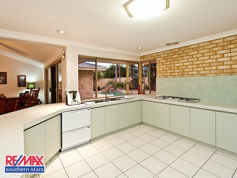 14 Pandanus Mews, Canning Vale WA 6155