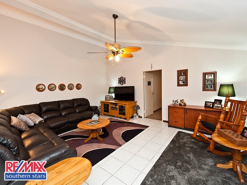 14 Pandanus Mews, Canning Vale WA 6155