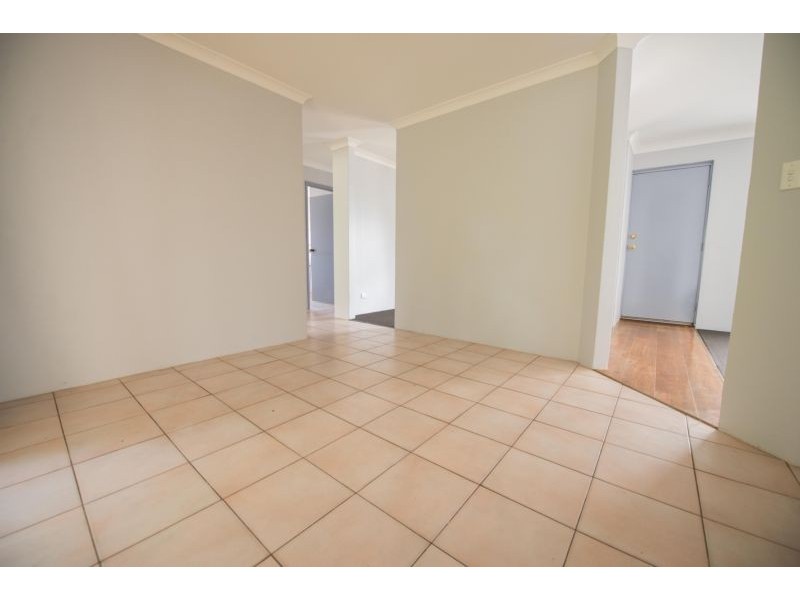 25 Mcgrath Place, Seville Grove WA 6112