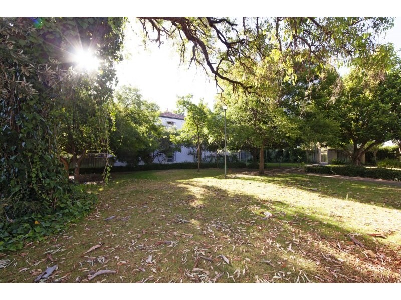 23/2 Pengilly Road, Orelia WA 6167