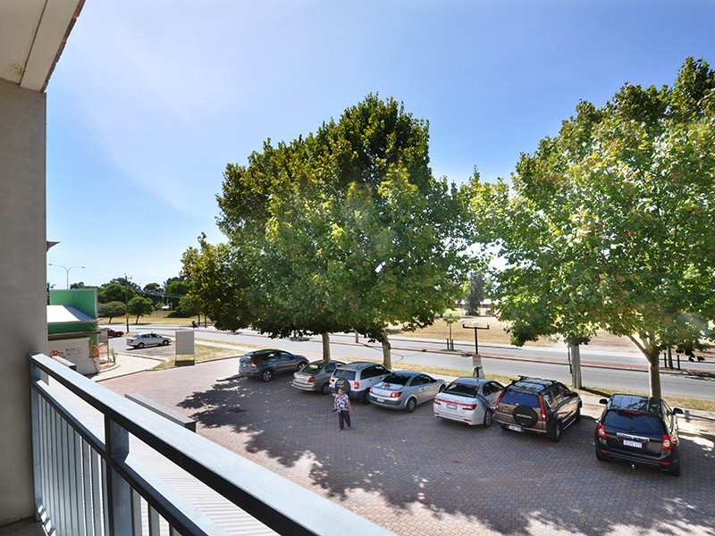 28/53 Cecil Avenue, Cannington WA 6107