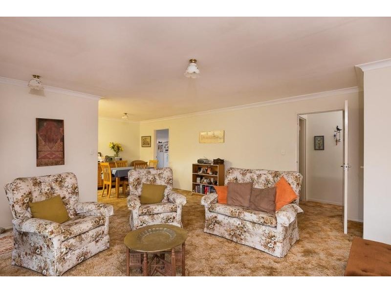 10 Yallup Place, Cannington WA 6107