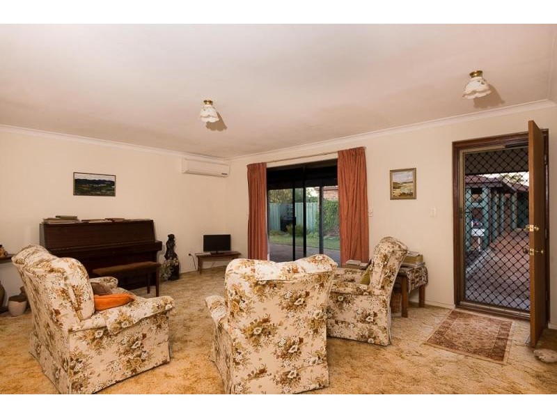 10 Yallup Place, Cannington WA 6107