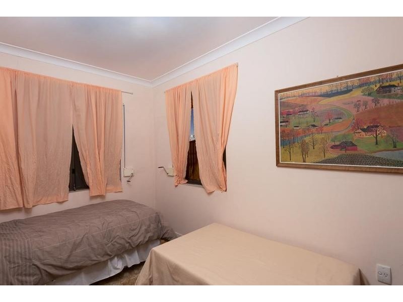 10 Yallup Place, Cannington WA 6107