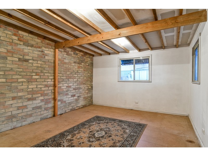 42 Derisleigh Street, Cannington WA 6107