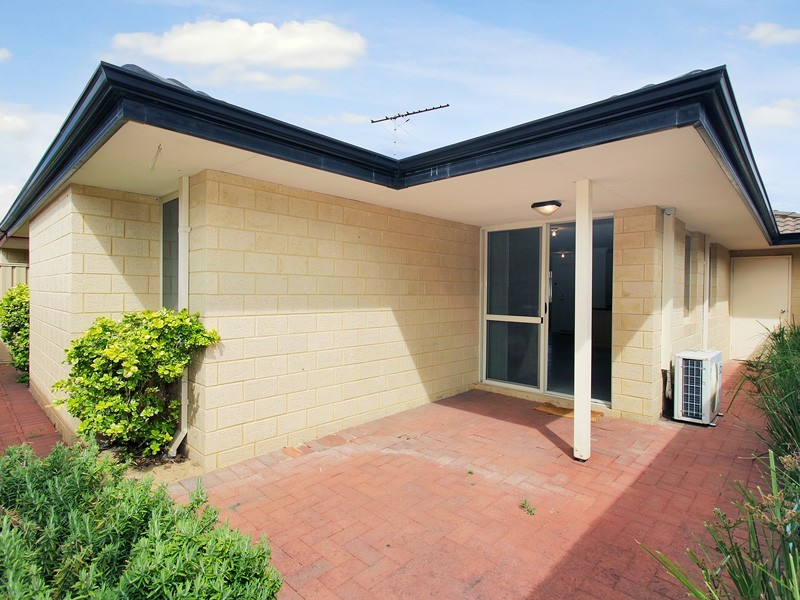 16/51 Braemore Street, Seville Grove WA 6112