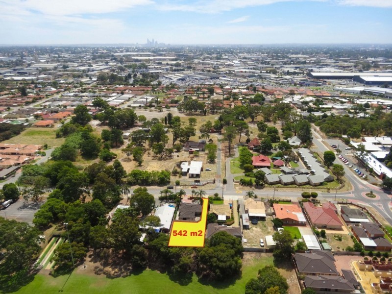 2/183 Treasure Road, Queens Park WA 6107