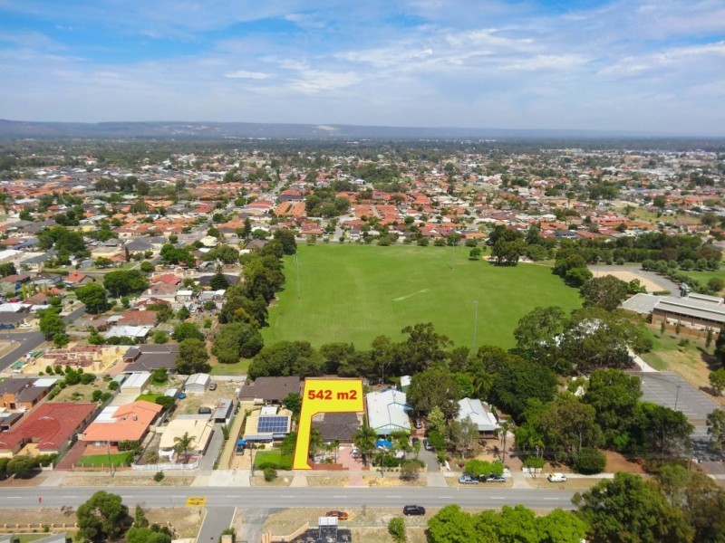 2/183 Treasure Road, Queens Park WA 6107