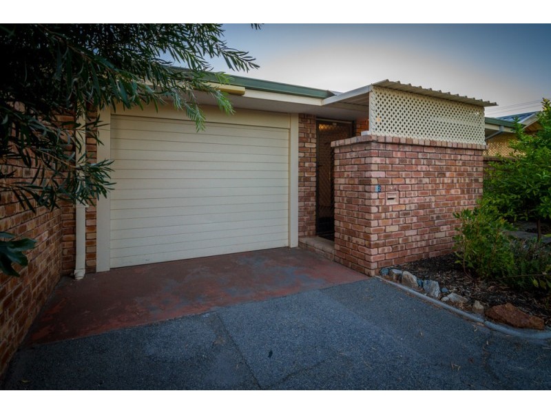 42 Dealy Close, Cannington WA 6107