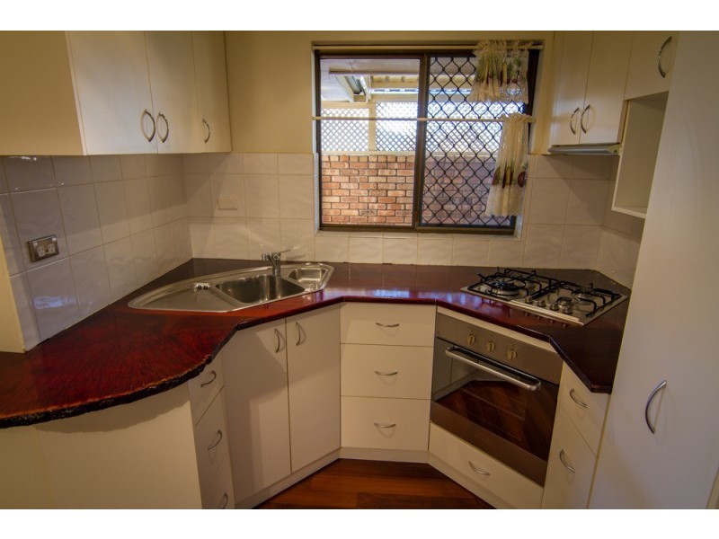 42 Dealy Close, Cannington WA 6107