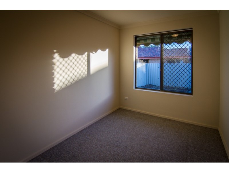 42 Dealy Close, Cannington WA 6107