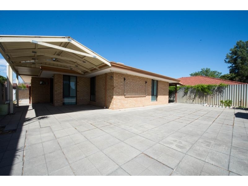 19b Tyre Ave, Riverton WA 6148