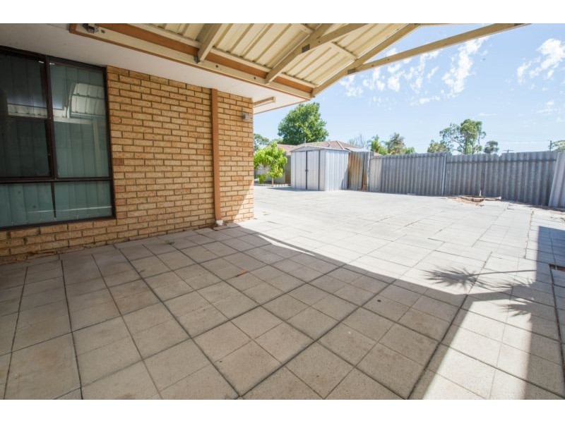 19b Tyre Ave, Riverton WA 6148