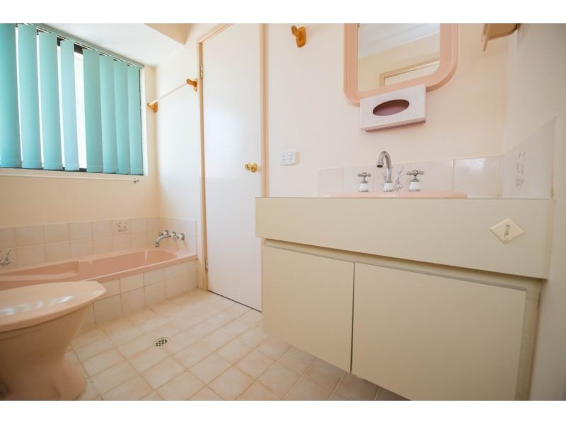 19b Tyre Ave, Riverton WA 6148