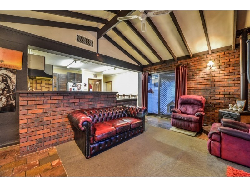 21 Central Terrace, Beckenham WA 6107