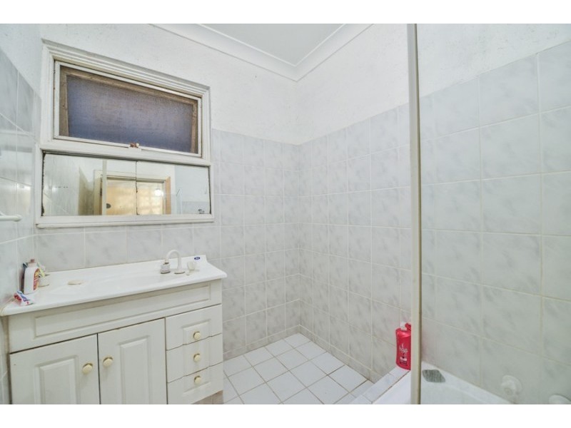 21 Central Terrace, Beckenham WA 6107
