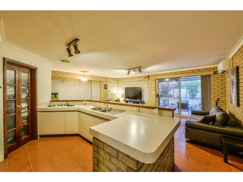 8 Finula Place, Parkwood WA 6147