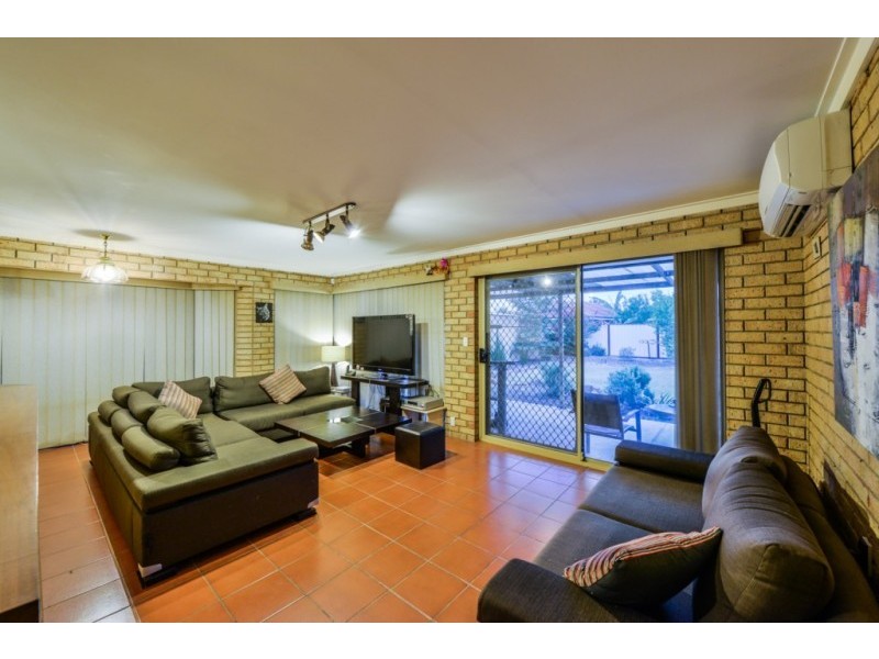 8 Finula Place, Parkwood WA 6147