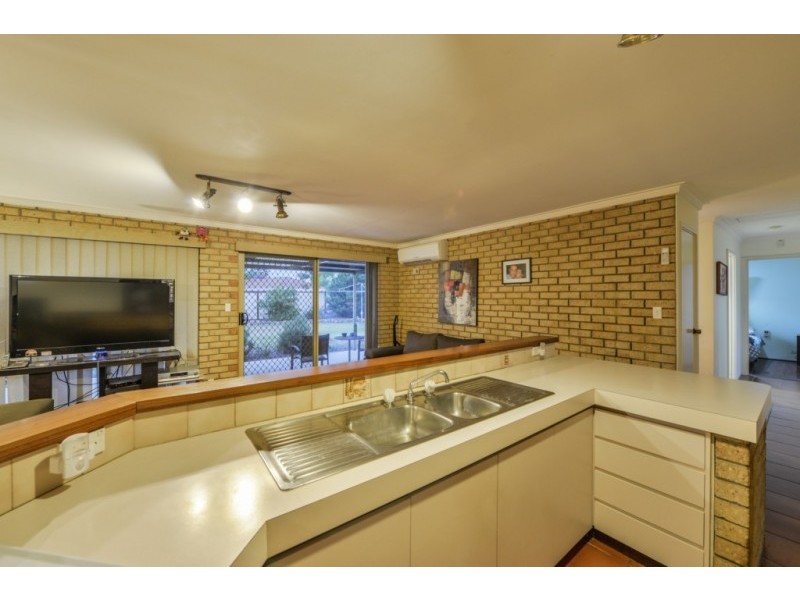 8 Finula Place, Parkwood WA 6147